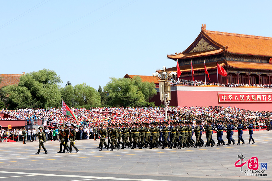 白俄羅斯軍隊(duì)方隊(duì)[組圖]